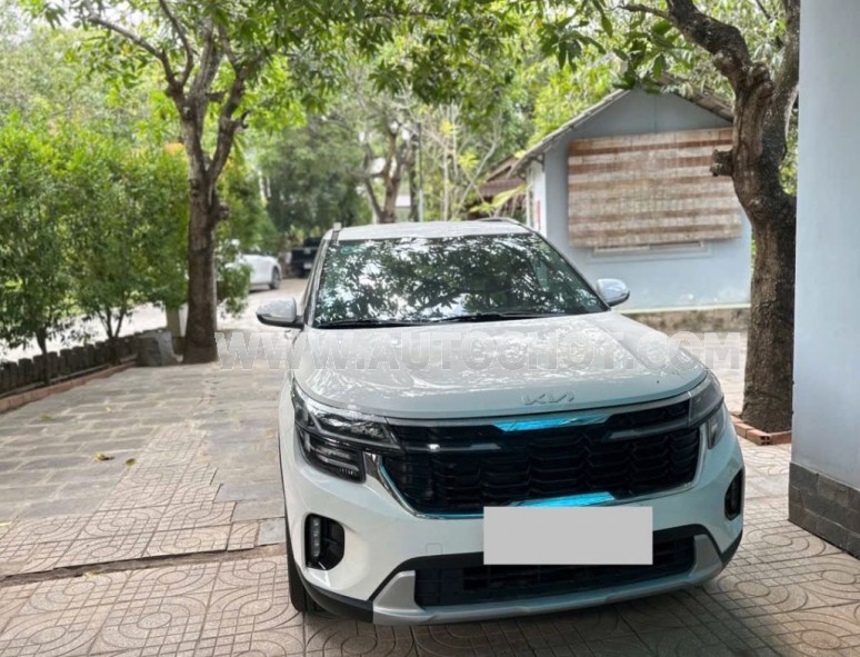 Kia Seltos Luxury 1.4 AT 2024