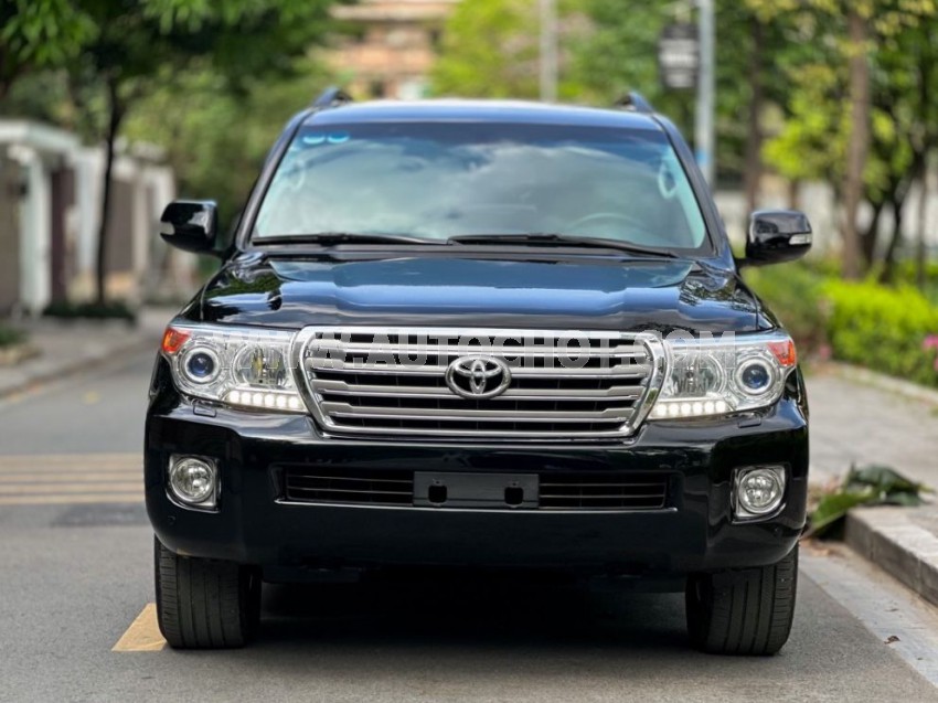 Toyota Land Cruiser VX 4.6 V8 2014