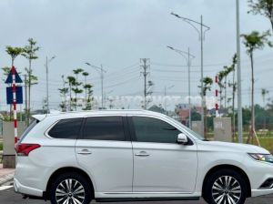 Xe Mitsubishi Outlander 2.0 CVT 2022