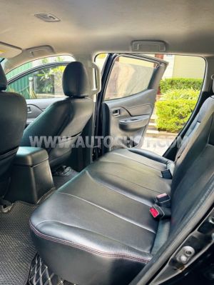 Xe Mitsubishi Triton 4x2 AT 2022