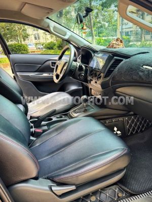 Xe Mitsubishi Triton 4x2 AT 2022