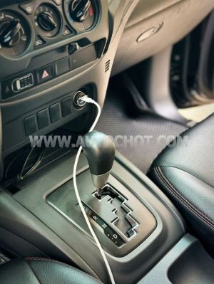 Xe Mitsubishi Triton 4x2 AT 2022