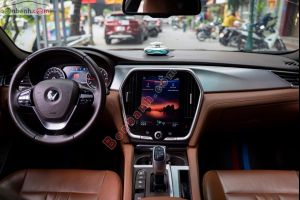 Xe VinFast Lux A 2.0 Premium 2.0 AT 2021