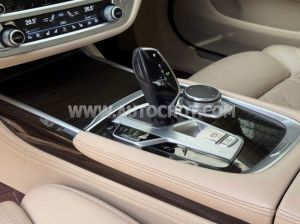 Xe BMW 7 Series 730Li 2020
