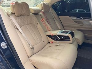 Xe BMW 7 Series 730Li 2020
