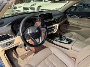 Xe BMW 7 Series 730Li 2020