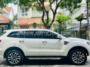 Xe Ford Everest Titanium 2.0L 4x4 AT 2019
