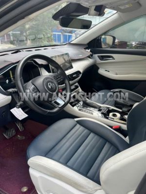 Xe MG HS 1.5T LUX 2024