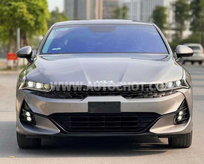 Kia K5 Premium 2.0 AT 2022
