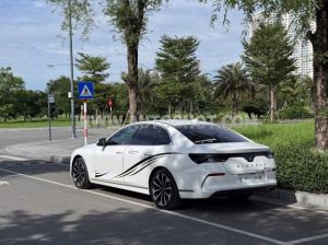 Xe VinFast Lux A 2.0 Premium 2.0 AT 2020