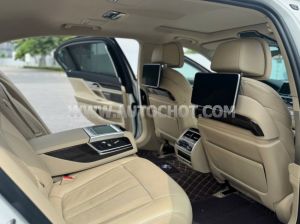 Xe BMW 7 Series 740Li 2018