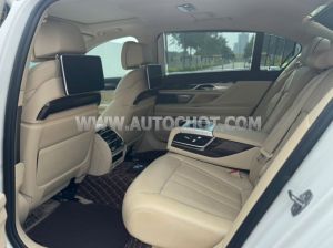 Xe BMW 7 Series 740Li 2018