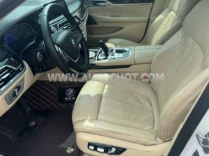 Xe BMW 7 Series 740Li 2018