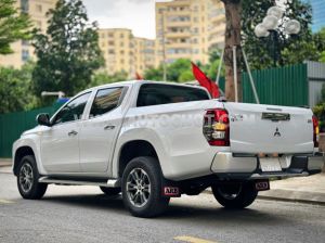 Xe Mitsubishi Triton 4x2 AT Mivec 2020
