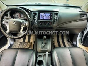 Xe Mitsubishi Triton 4x2 AT Mivec 2020