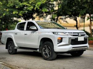 Xe Mitsubishi Triton 4x2 AT Mivec 2020