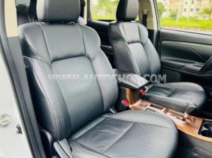 Xe Mitsubishi Outlander 2.0 CVT Premium 2020
