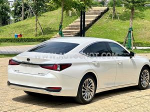 Xe Lexus ES 250 2022