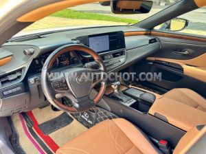 Xe Lexus ES 250 2022