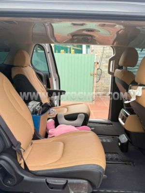 Xe Kia Carnival Luxury 2.2D 2024