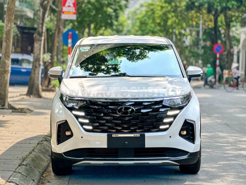 Hyundai Custin Tiêu Chuẩn 1.5T 2024