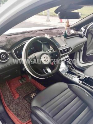 Xe MG HS 1.5T LUX 2023