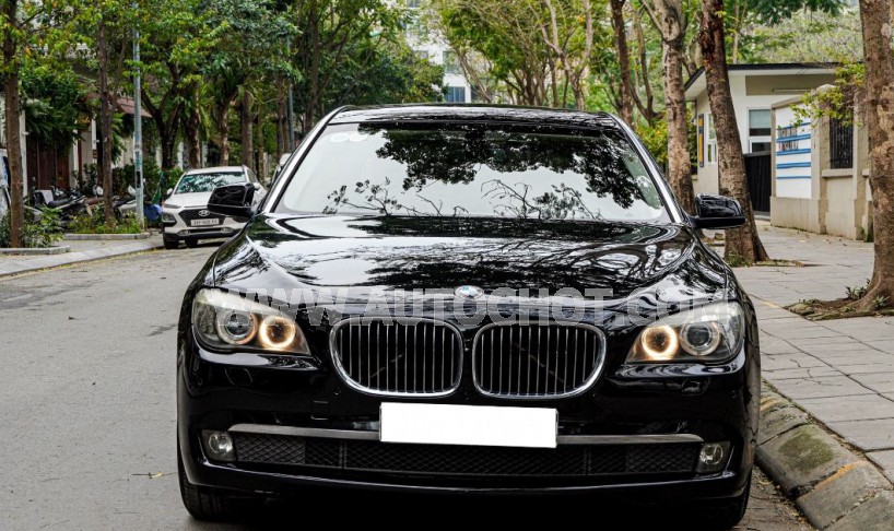 BMW 7 Series 730Li 2011