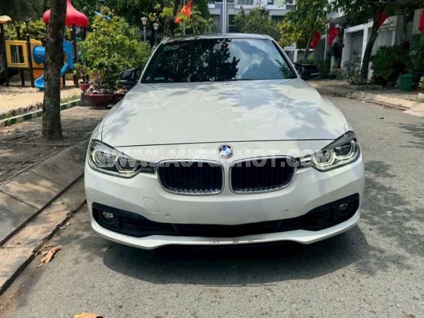 BMW 3 Series 320i 2018