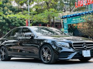 Xe Mercedes Benz E class E300 AMG 2019