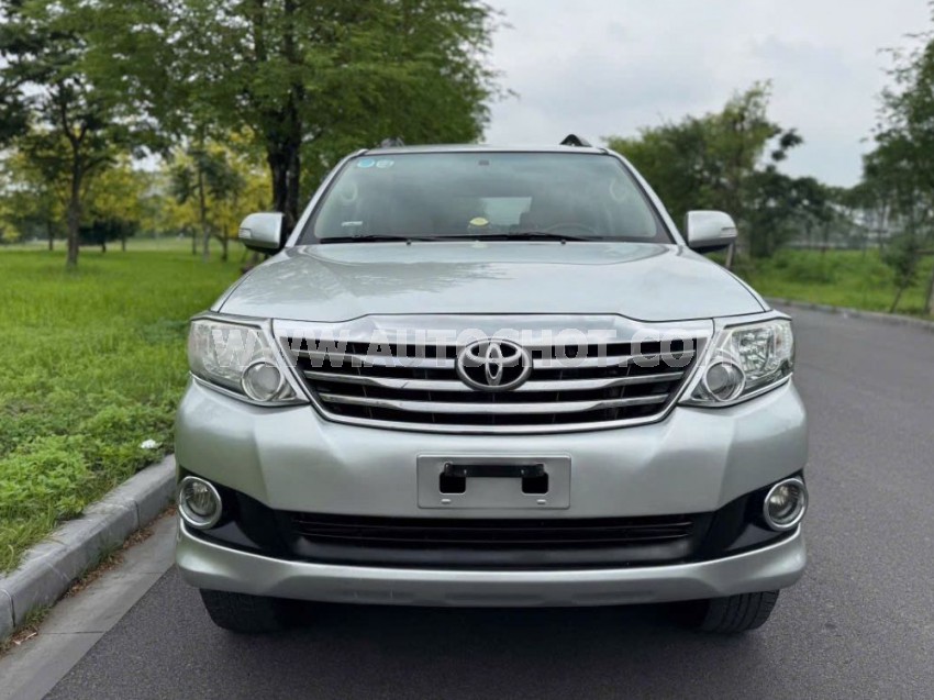 Toyota Fortuner 2.7V 4x2 AT 2014