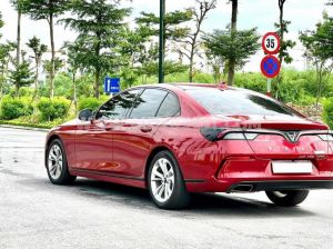 Xe VinFast Lux A 2.0 Tiêu chuẩn 2022
