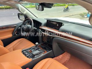 Xe Lexus LX 570 2016