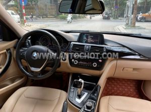Xe BMW 3 Series 320i 2012