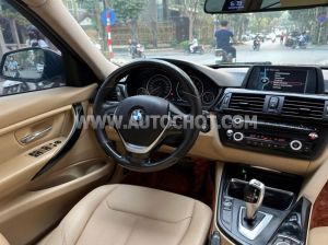 Xe BMW 3 Series 320i 2012