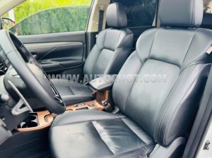 Xe Mitsubishi Outlander 2.0 CVT Premium 2020