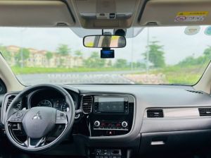 Xe Mitsubishi Outlander 2.0 CVT Premium 2020