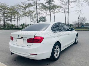 Xe BMW 3 Series 320i 2013