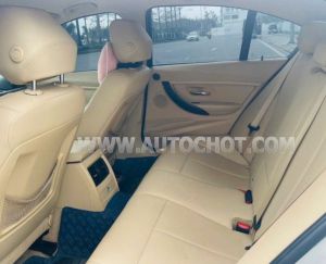 Xe BMW 3 Series 320i 2013