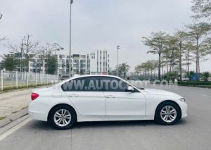 Xe BMW 3 Series 320i 2013