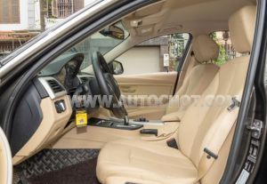 Xe BMW 3 Series 320i 2015