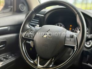 Xe Mitsubishi Outlander 2.0 CVT 2022