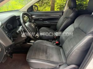 Xe Mitsubishi Outlander 2.0 CVT 2022