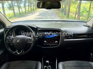 Xe Mitsubishi Outlander 2.0 CVT 2022