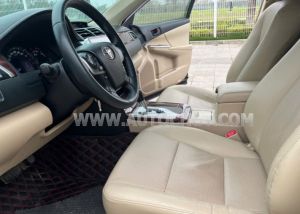 Xe Toyota Camry 2.0E 2013