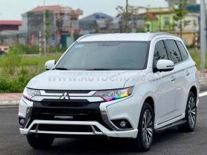 Xe Mitsubishi Outlander 2.0 CVT 2022
