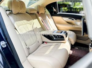 Xe BMW 7 Series 730Li 2020