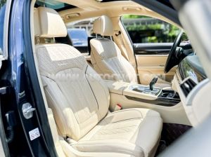 Xe BMW 7 Series 730Li 2020