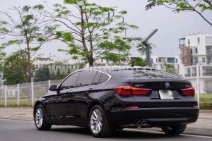 Xe BMW 5 Series 528i GT 2015
