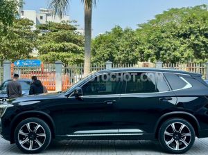 Xe VinFast Lux SA 2.0 Premium 2.0 AT 2020