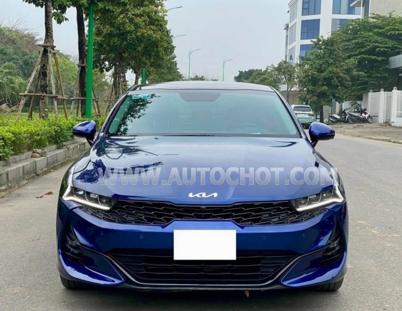 Kia K5 Premium 2.0 AT 2022